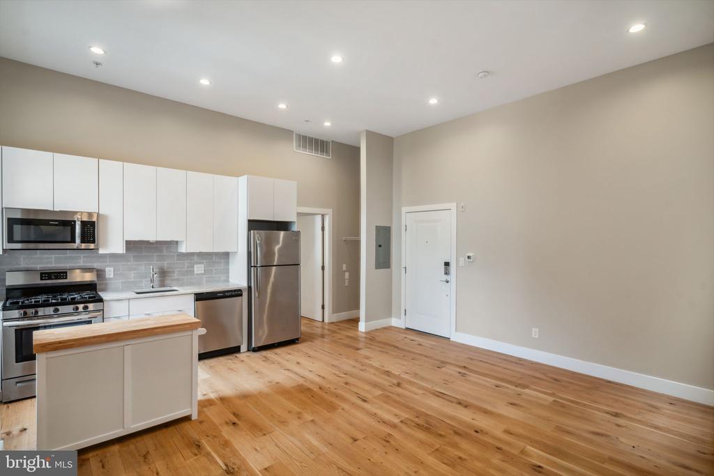 220-24 S 3RD ST #201