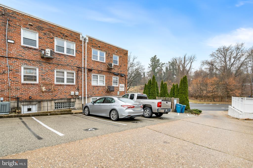 6901-29 Valley Ave #A4