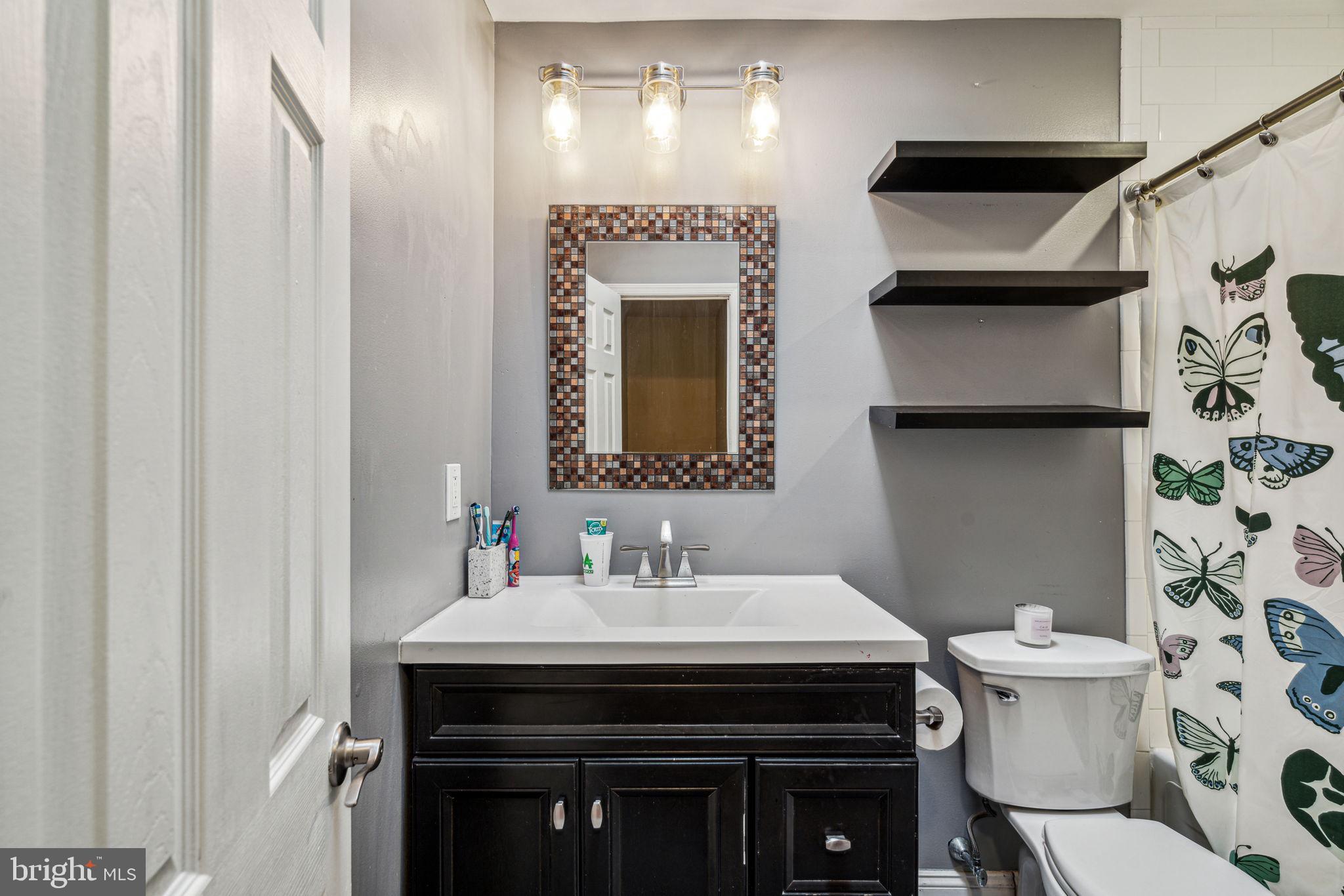 10111 N Canterbury Rd