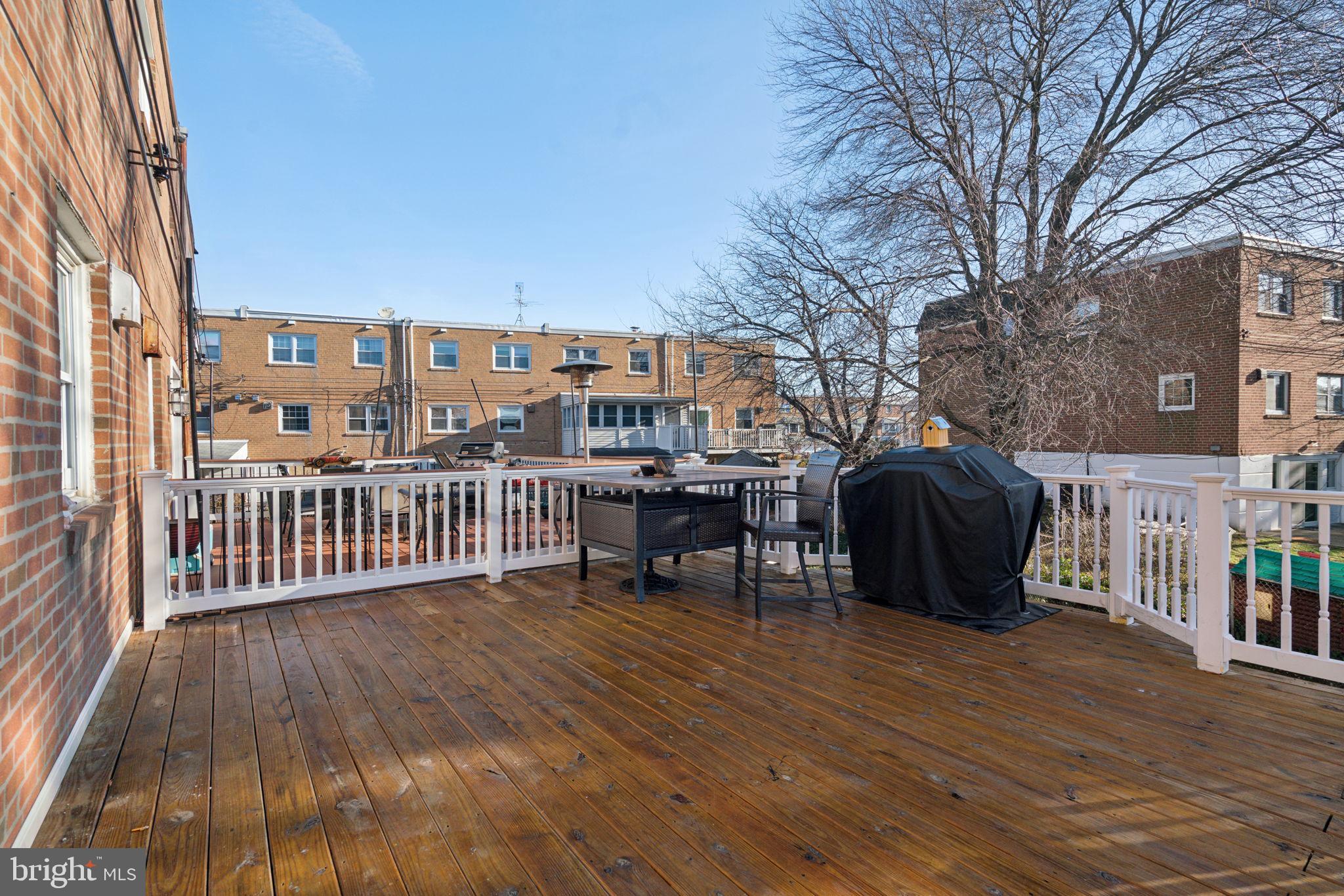 10111 N Canterbury Rd