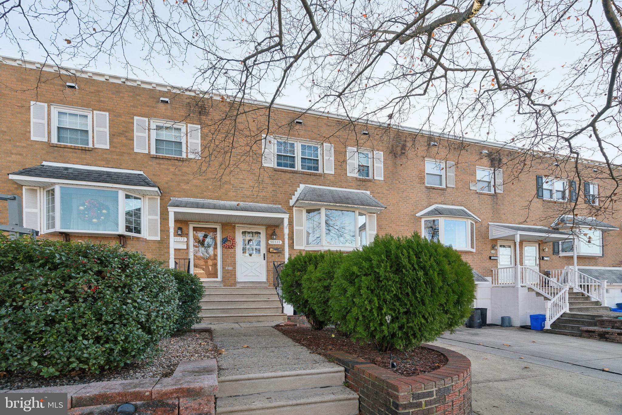 10111 N Canterbury Rd