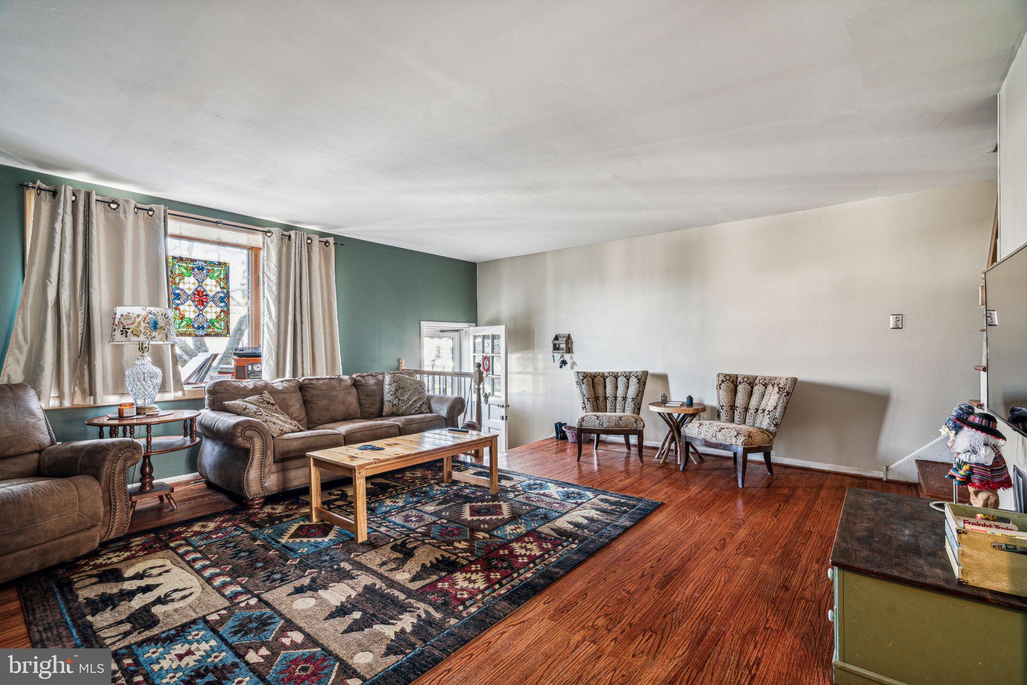 10111 N Canterbury Rd