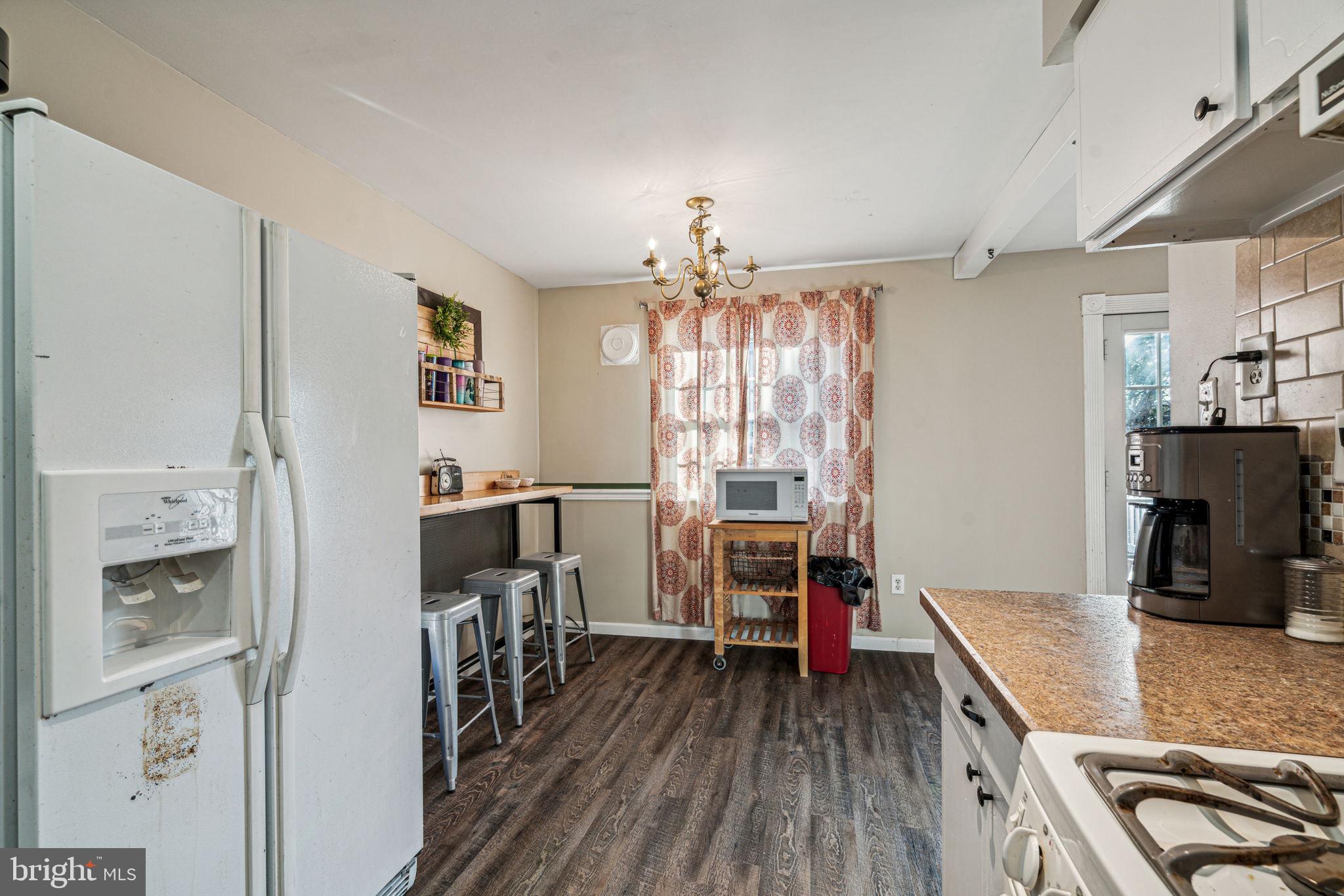 10111 N Canterbury Rd