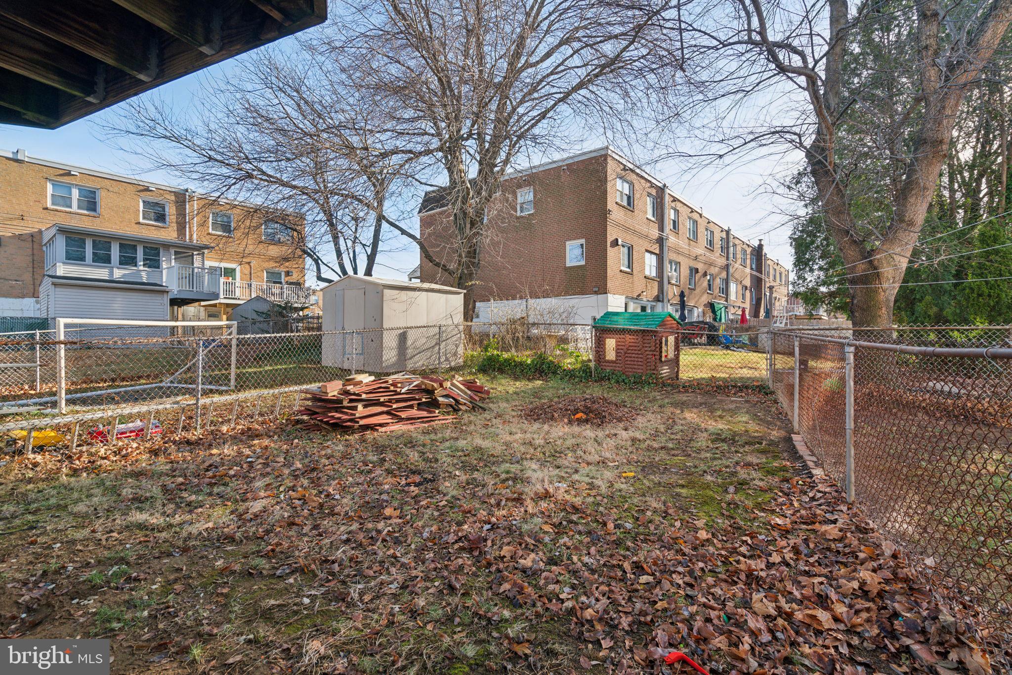 10111 N Canterbury Rd