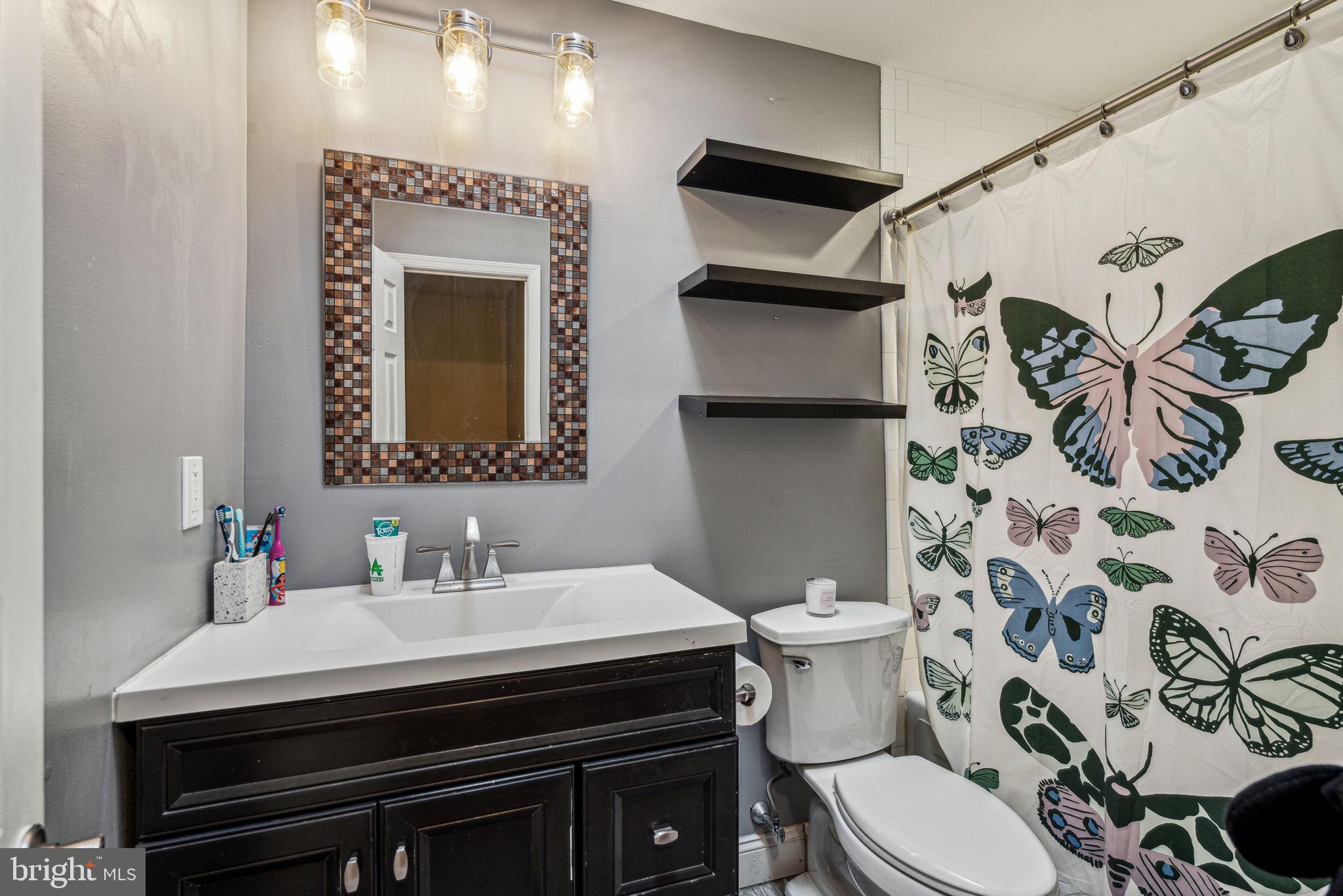 10111 N Canterbury Rd