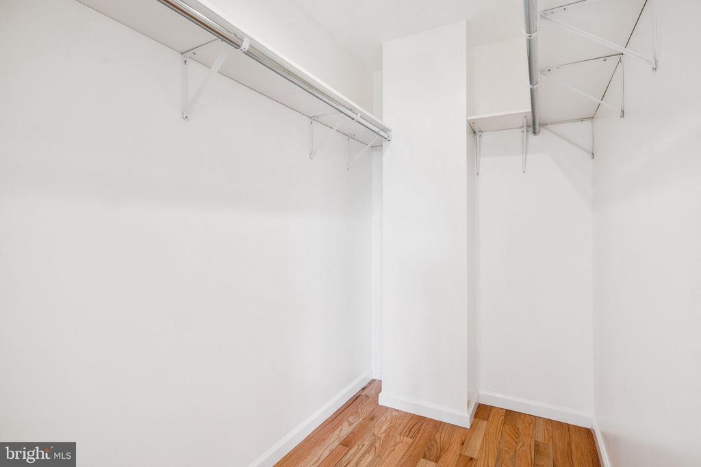 102-22 CHURCH ST #406
