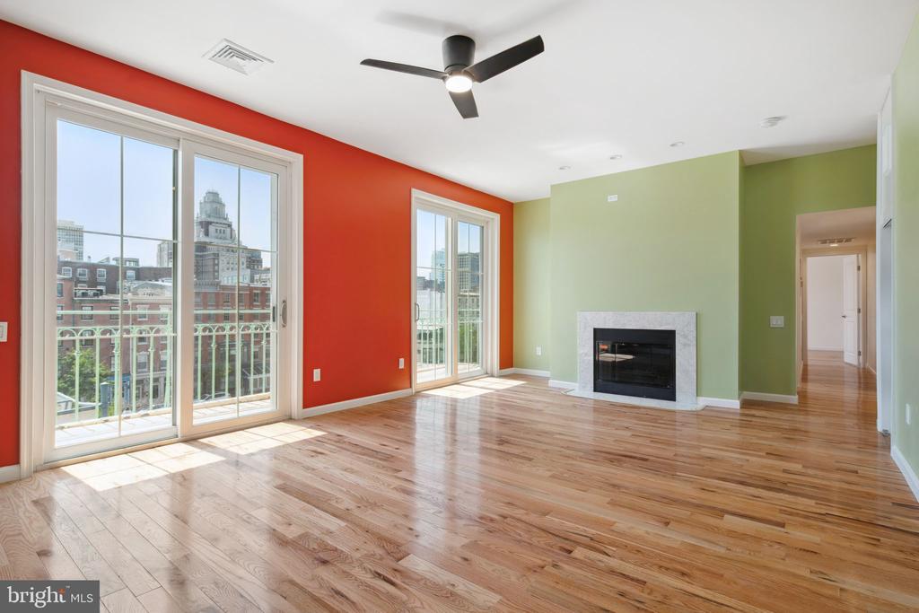 102-22 CHURCH ST #406