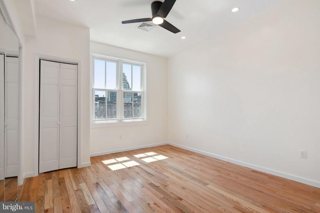 102-22 CHURCH ST #406