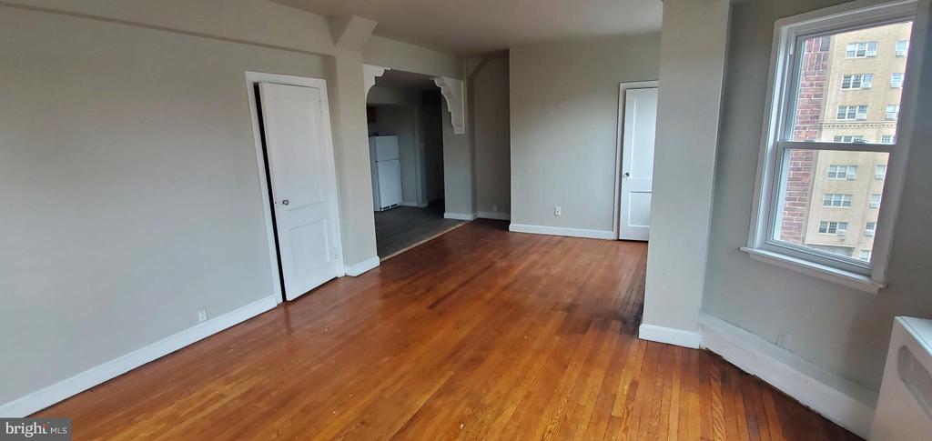 1321 SPRUCE ST #5B