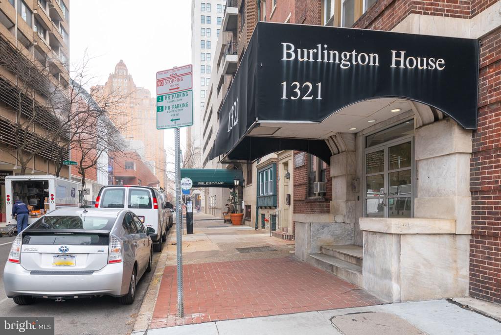 1321 SPRUCE ST #5B