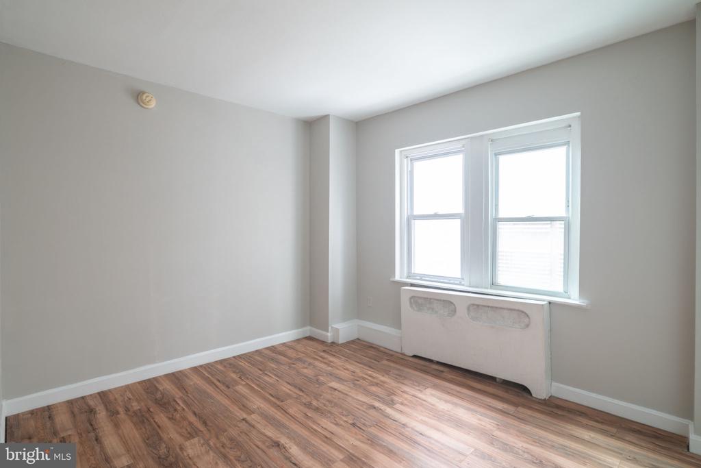 1321 SPRUCE ST #5B