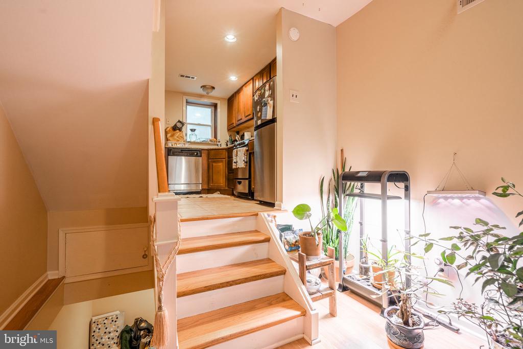 322-26 POPLAR ST #1