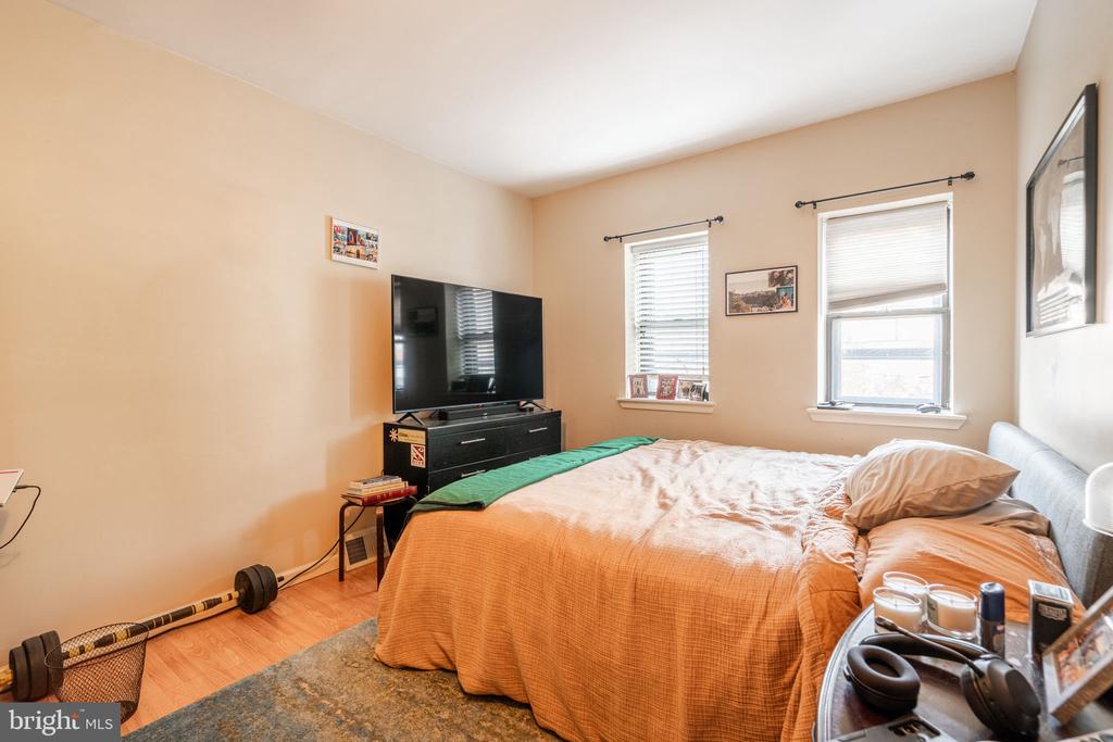 322-26 POPLAR ST #1