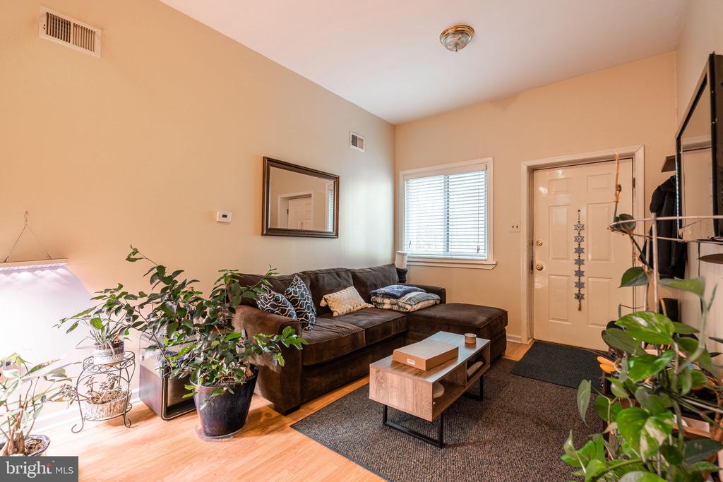 322-26 POPLAR ST #1