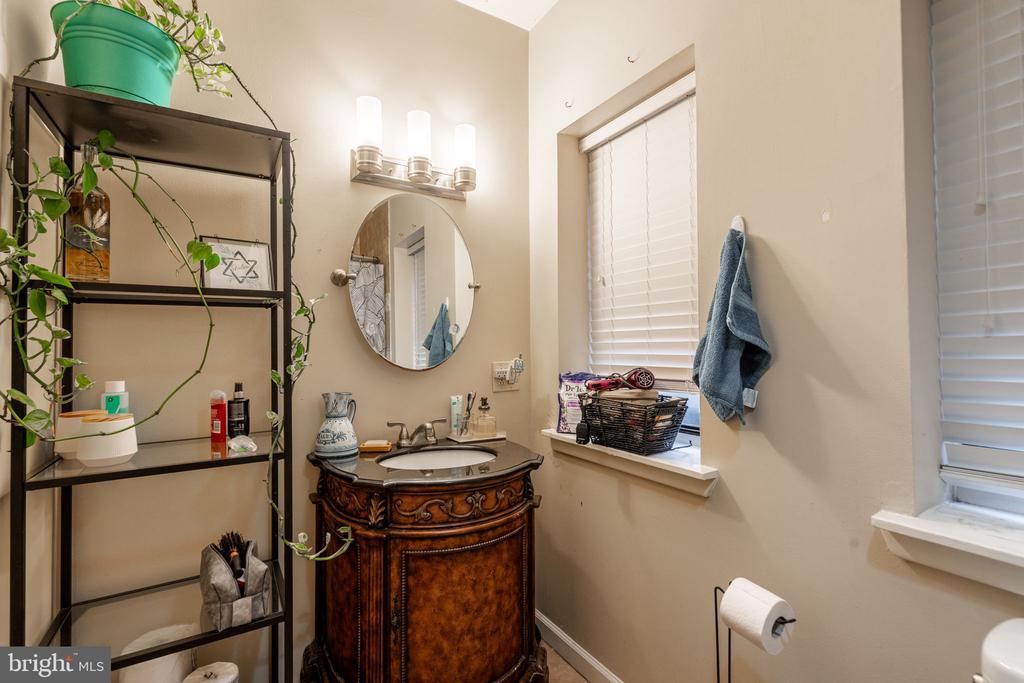 322-26 POPLAR ST #1