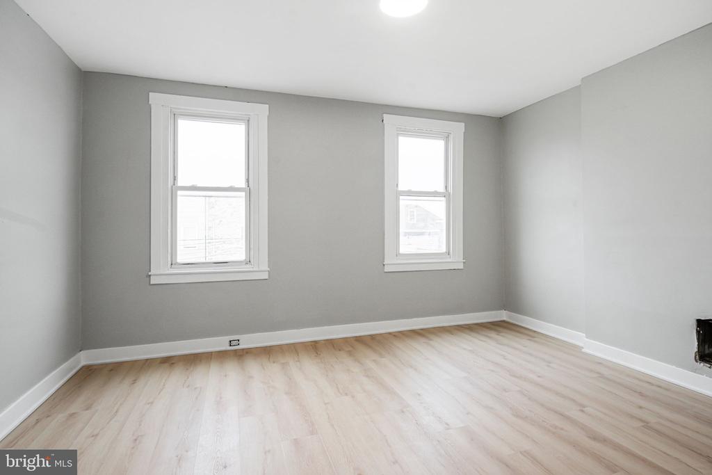 4085 MANAYUNK AVE