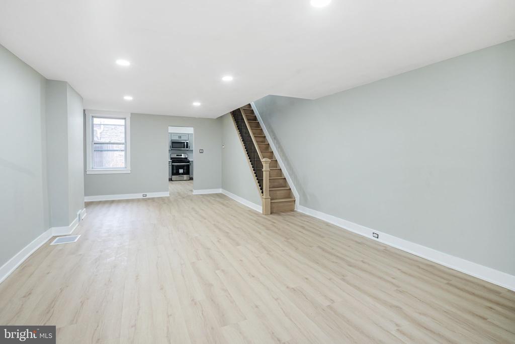 4085 MANAYUNK AVE
