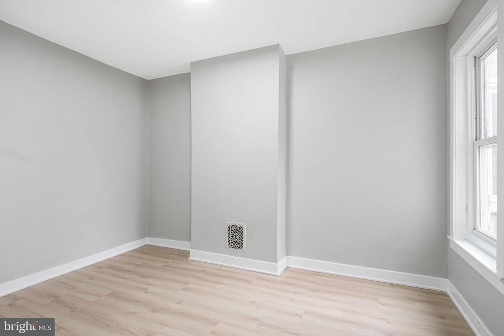 4085 MANAYUNK AVE