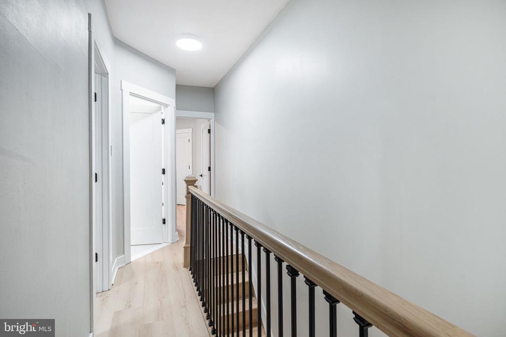4085 MANAYUNK AVE