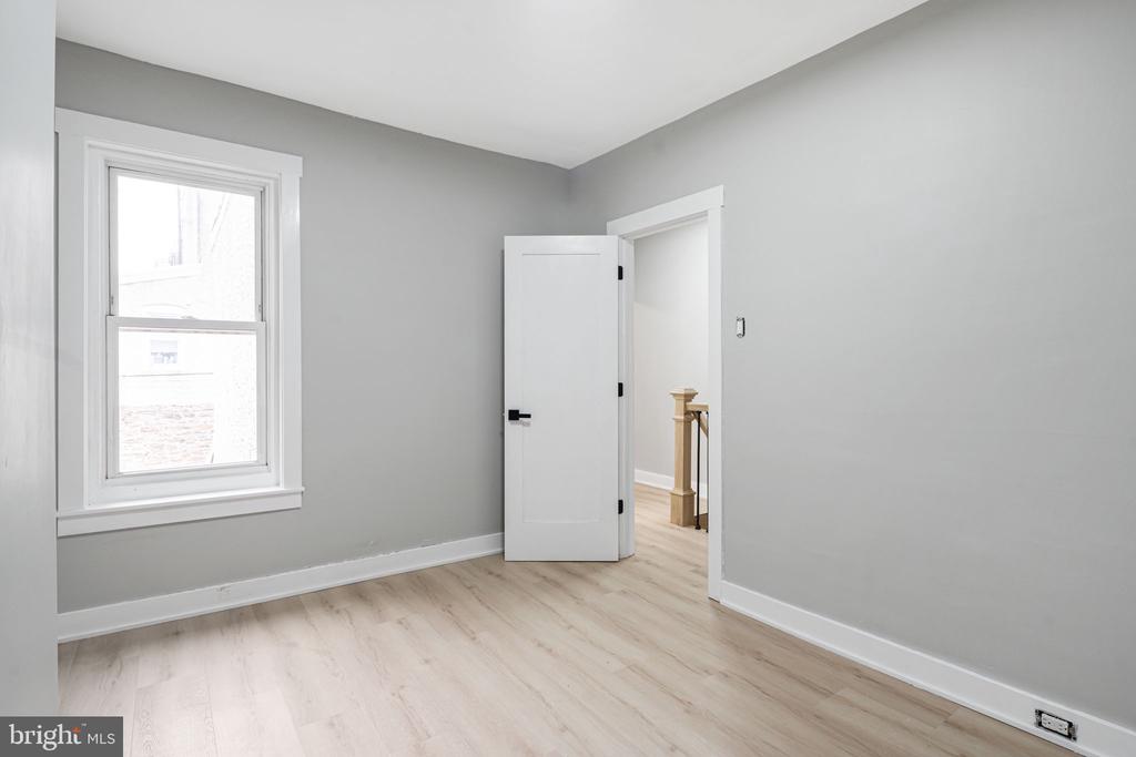 4085 MANAYUNK AVE