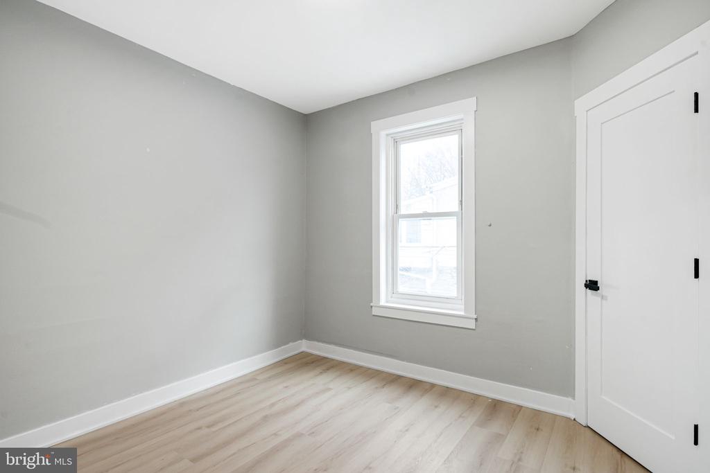 4085 MANAYUNK AVE