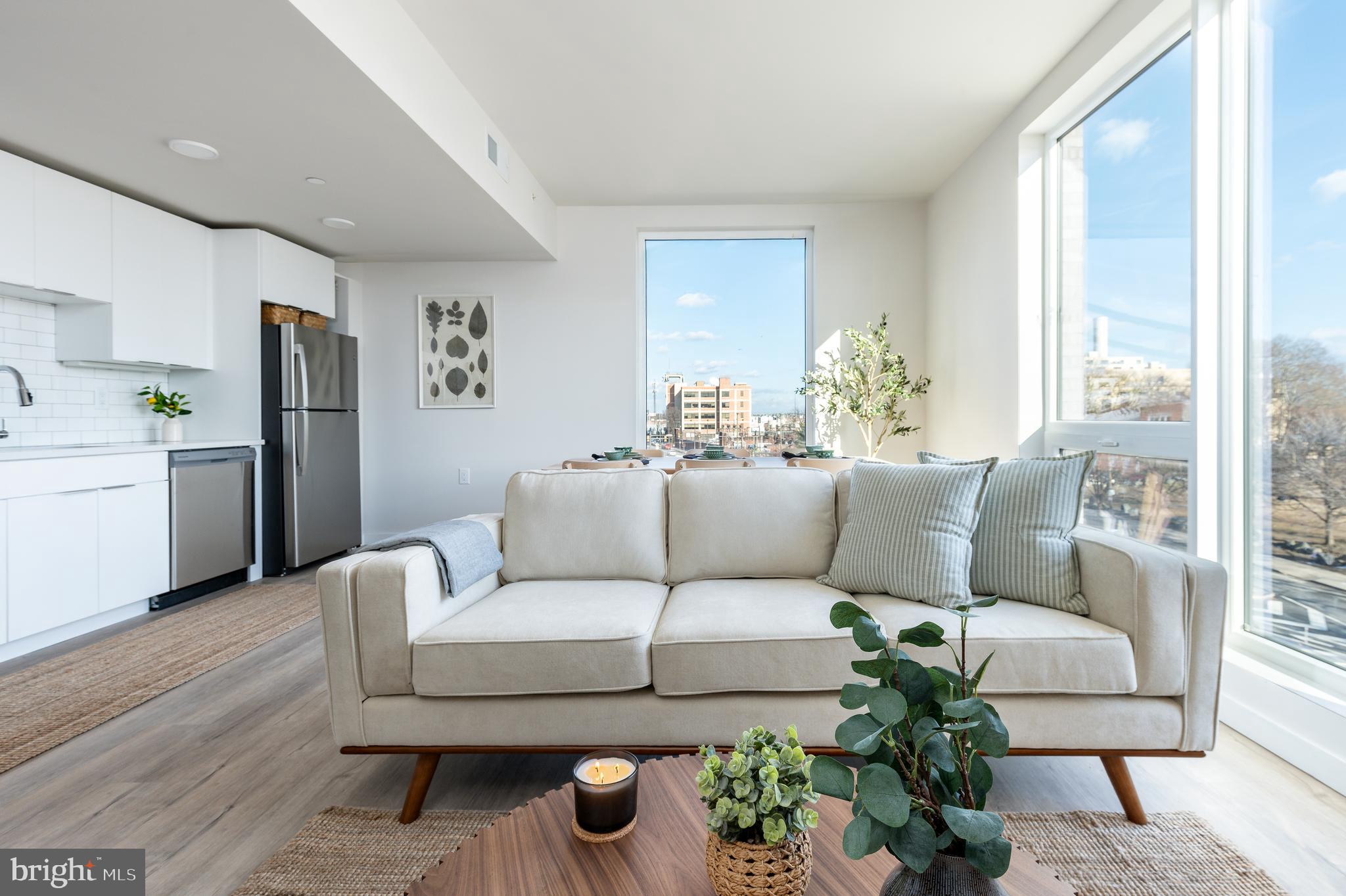 1130 N DELAWARE AVE #302