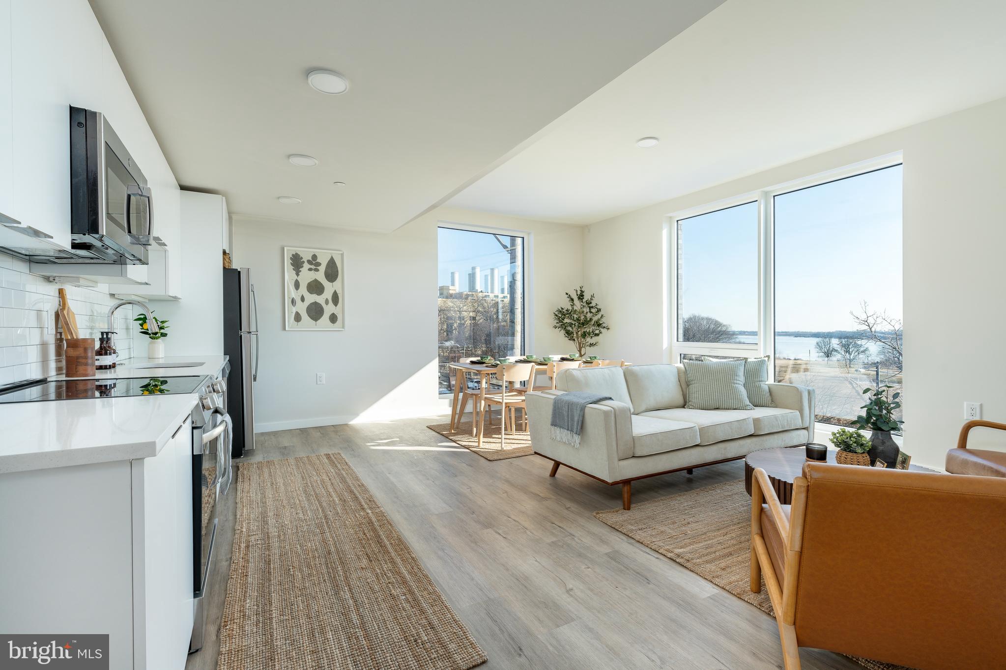 1130 N DELAWARE AVE #302