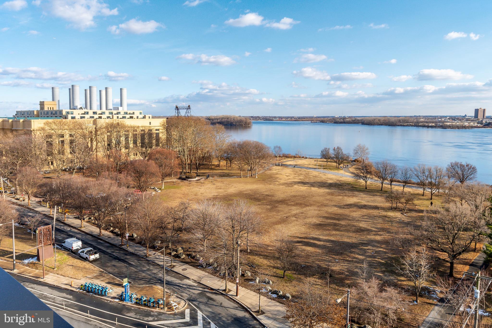 1130 N DELAWARE AVE #302