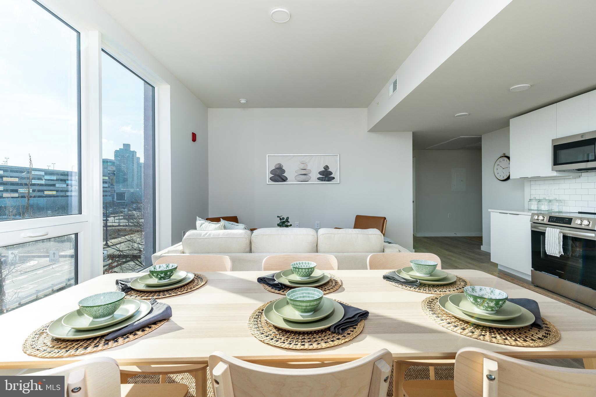 1130 N DELAWARE AVE #302