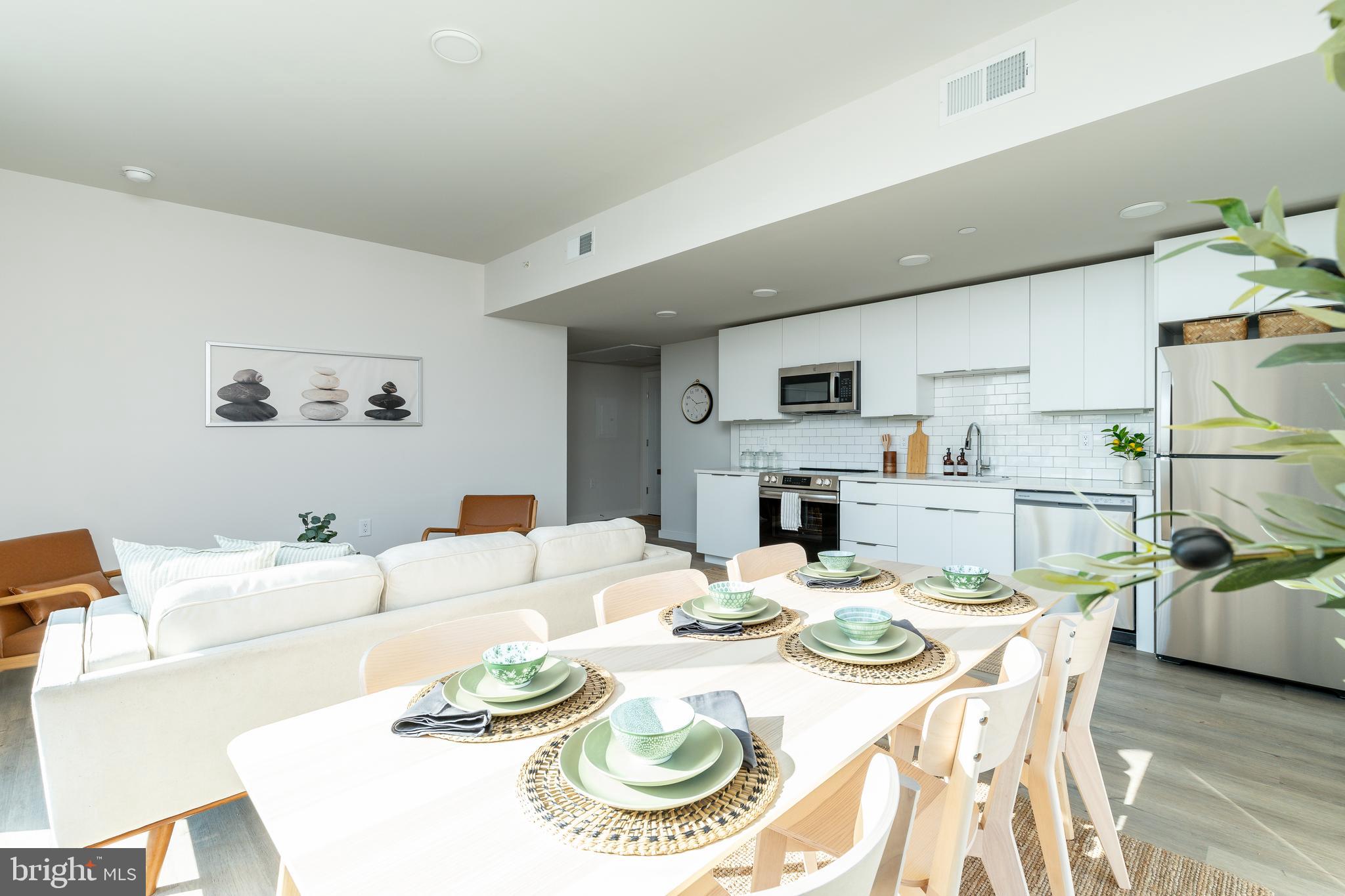 1130 N DELAWARE AVE #302