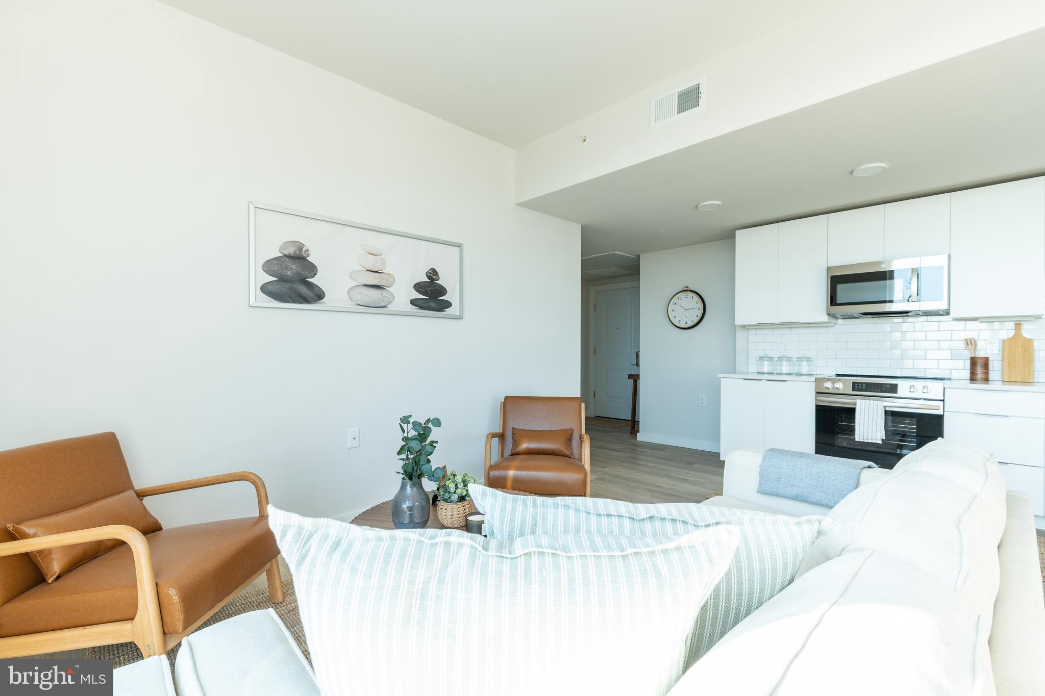 1130 N DELAWARE AVE #302