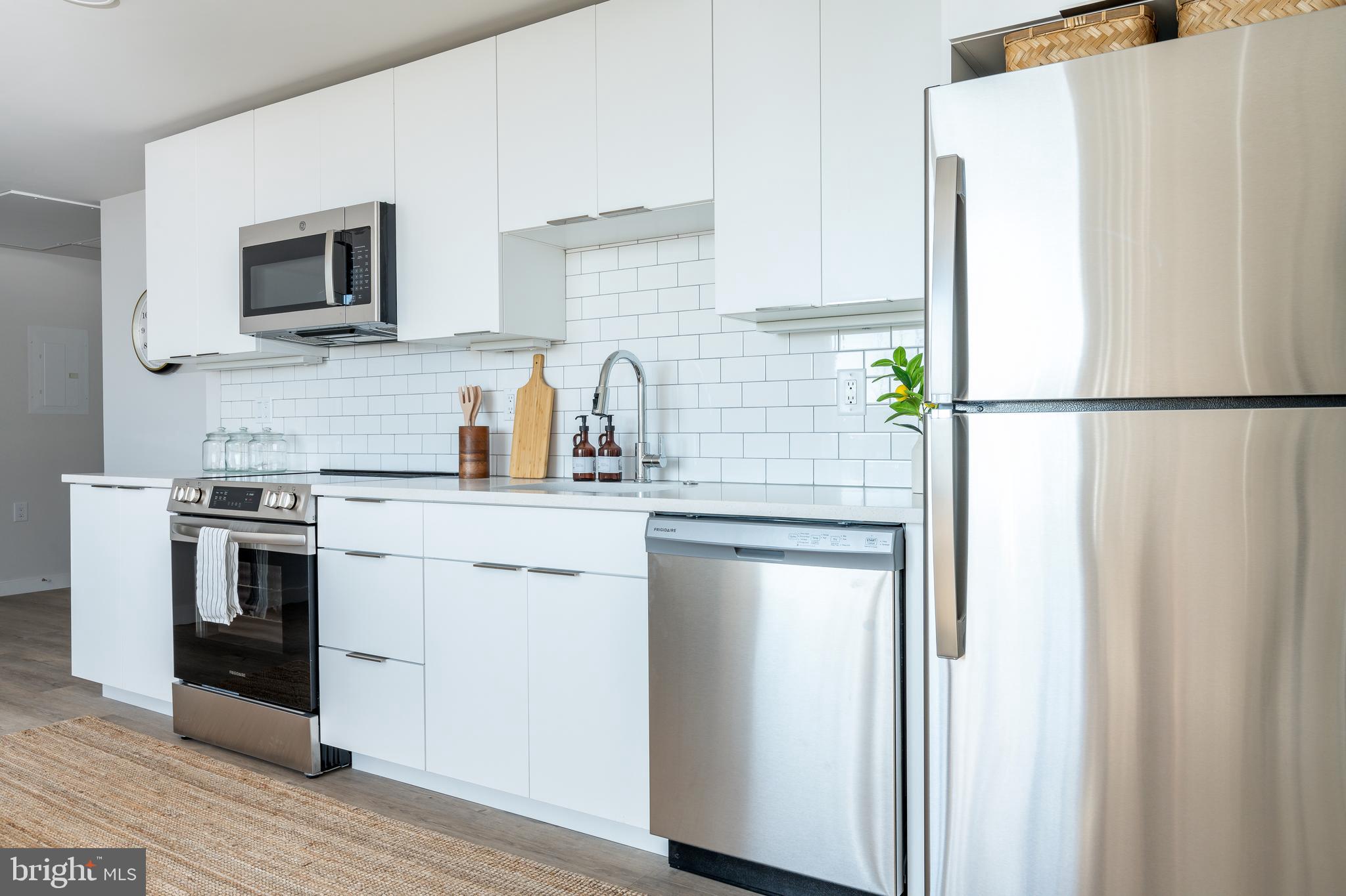 1130 N DELAWARE AVE #302