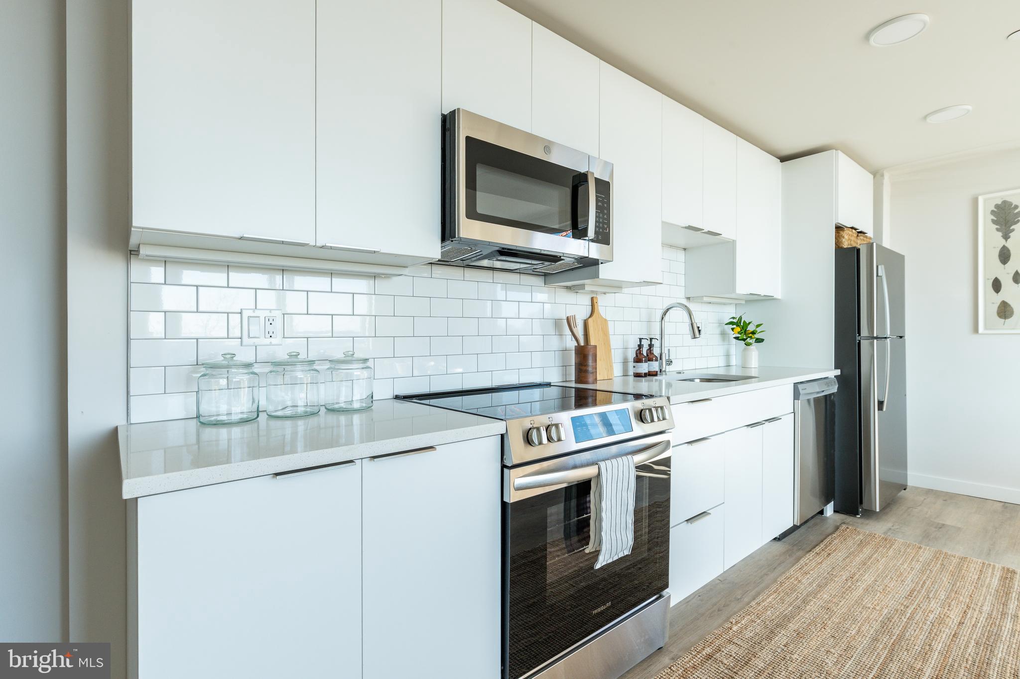 1130 N DELAWARE AVE #302