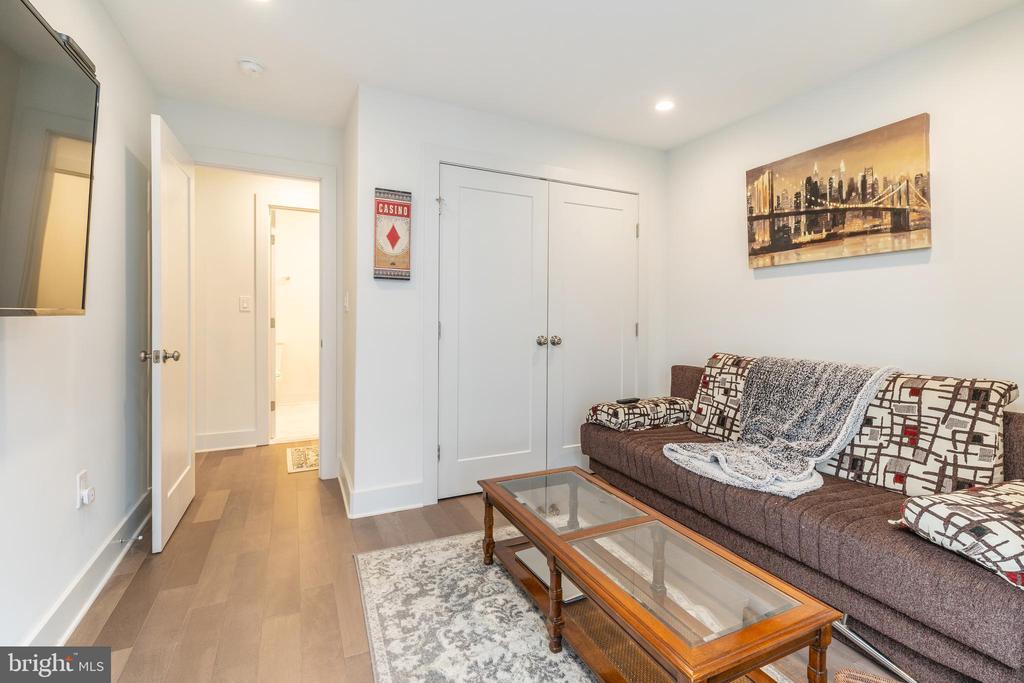 1224 N 26TH #B1