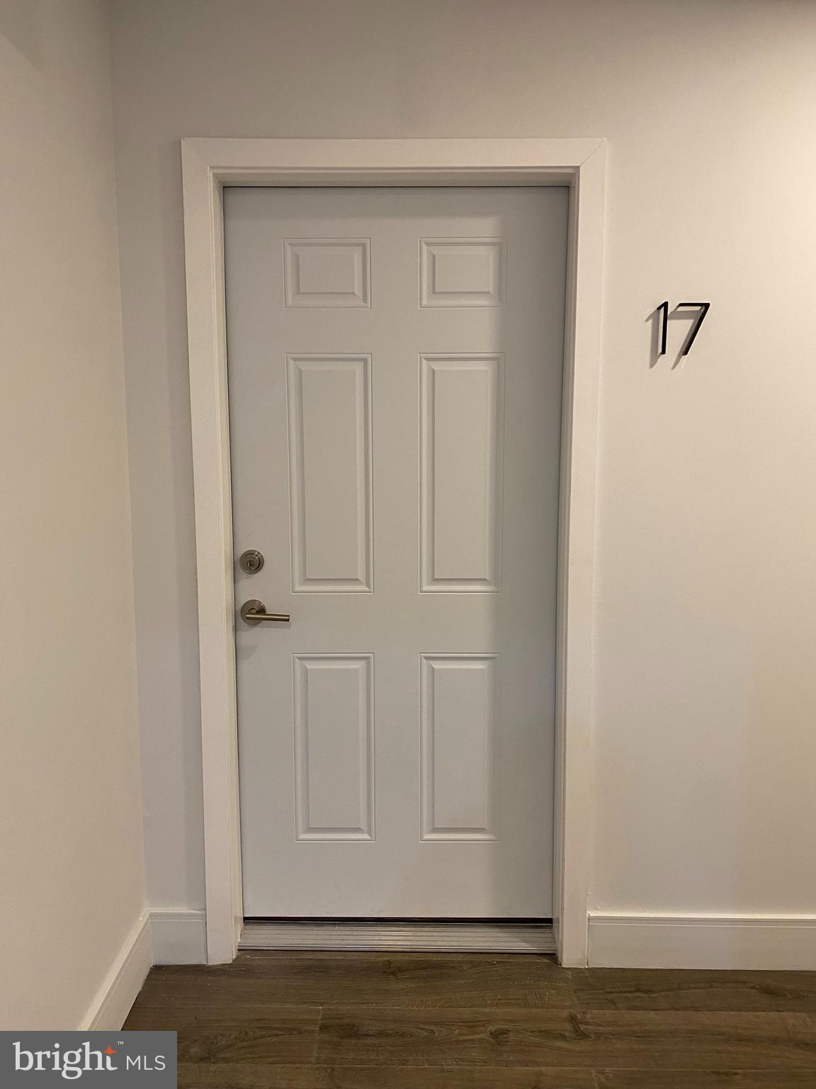 6400 HAVERFORD AVE #17