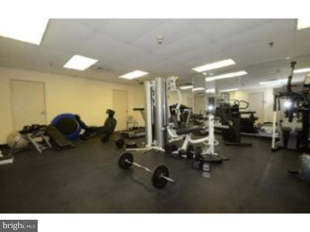1601 SPRING GARDEN ST #409