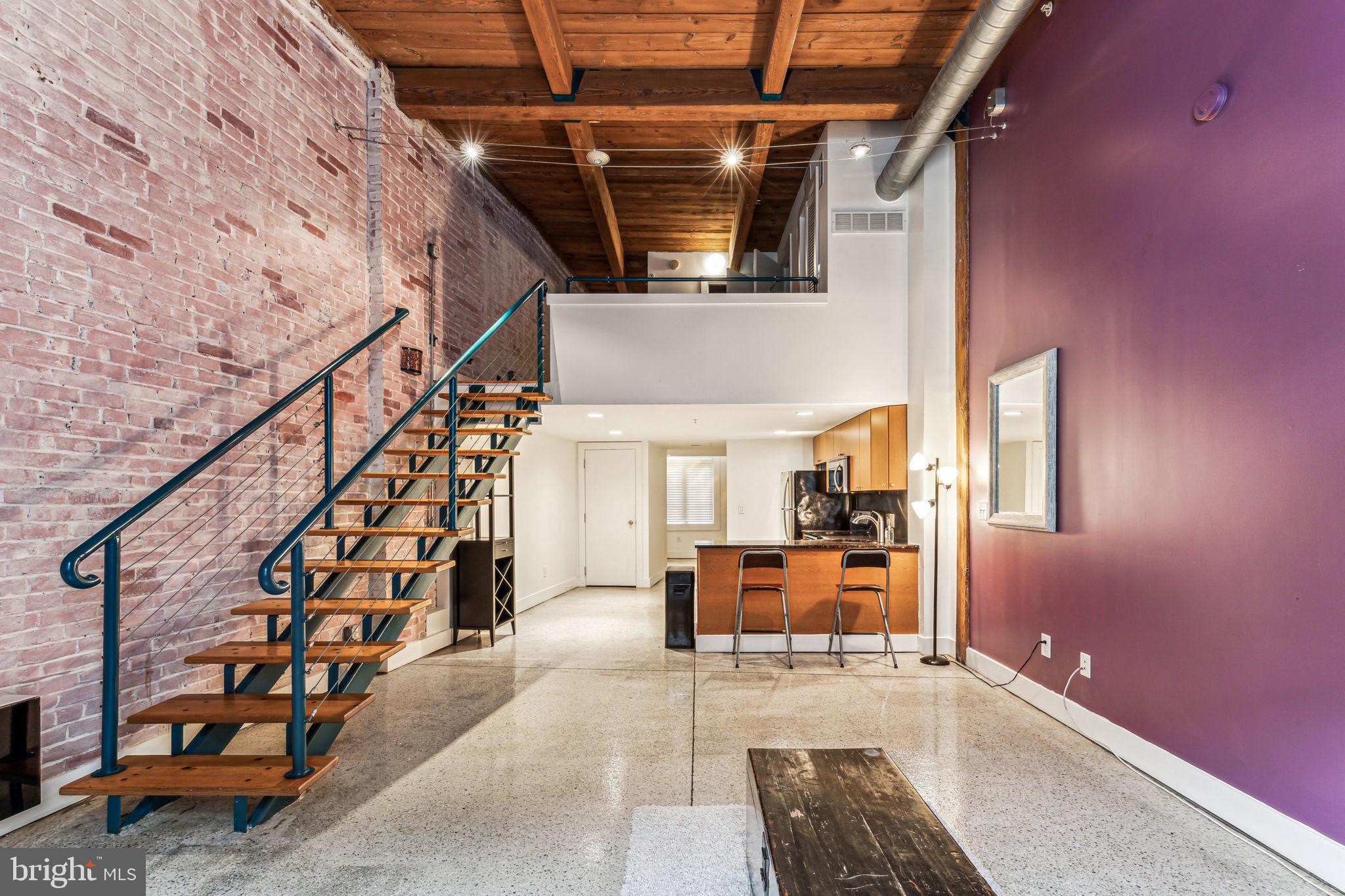 314-18 BROWN ST #204