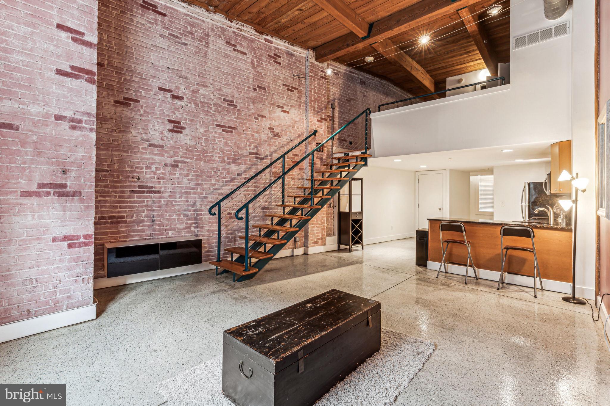 314-18 BROWN ST #204