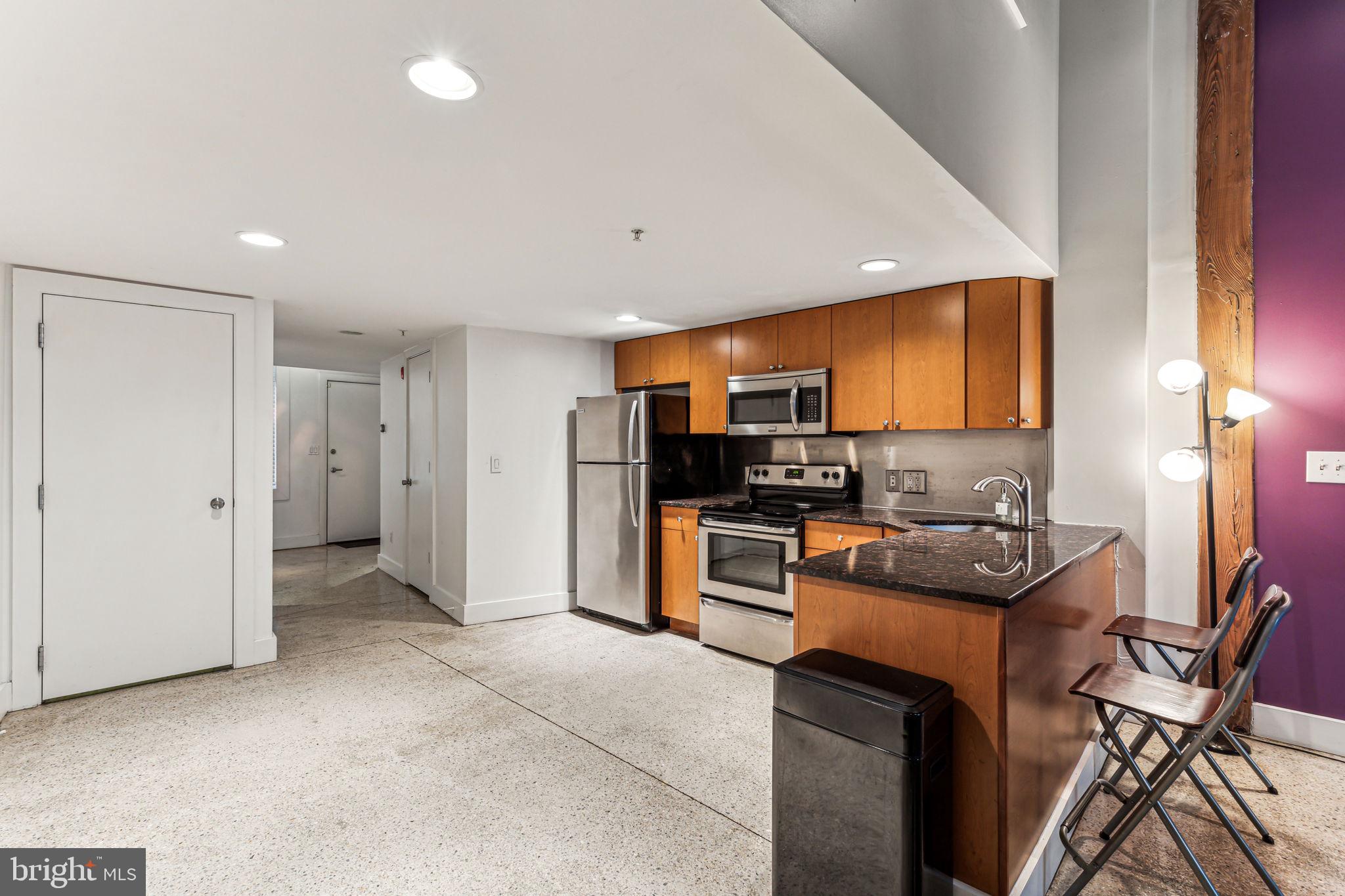 314-18 BROWN ST #204
