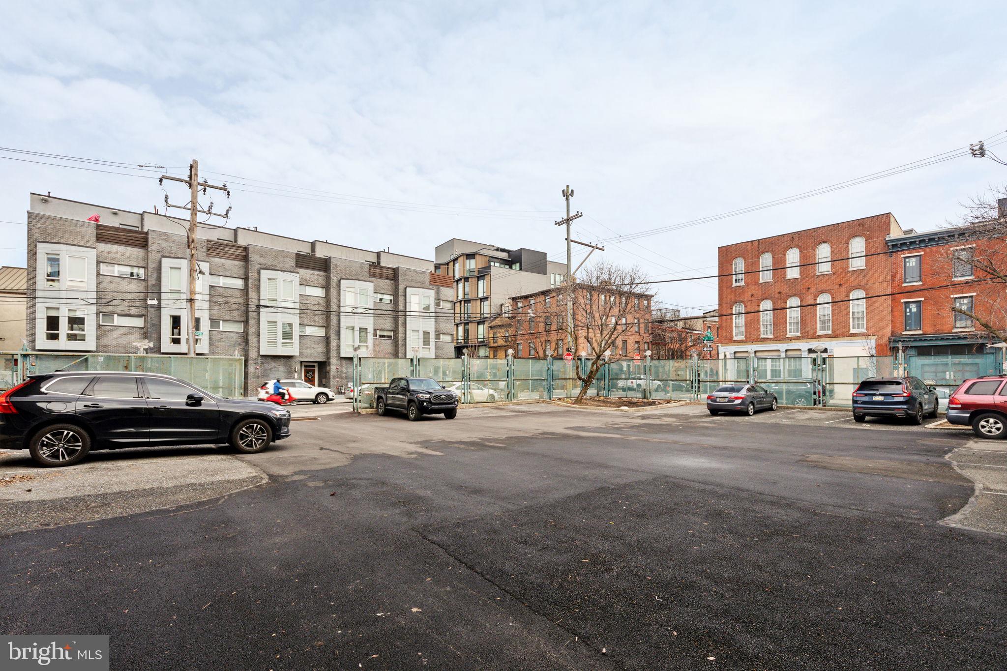 314-18 BROWN ST #204