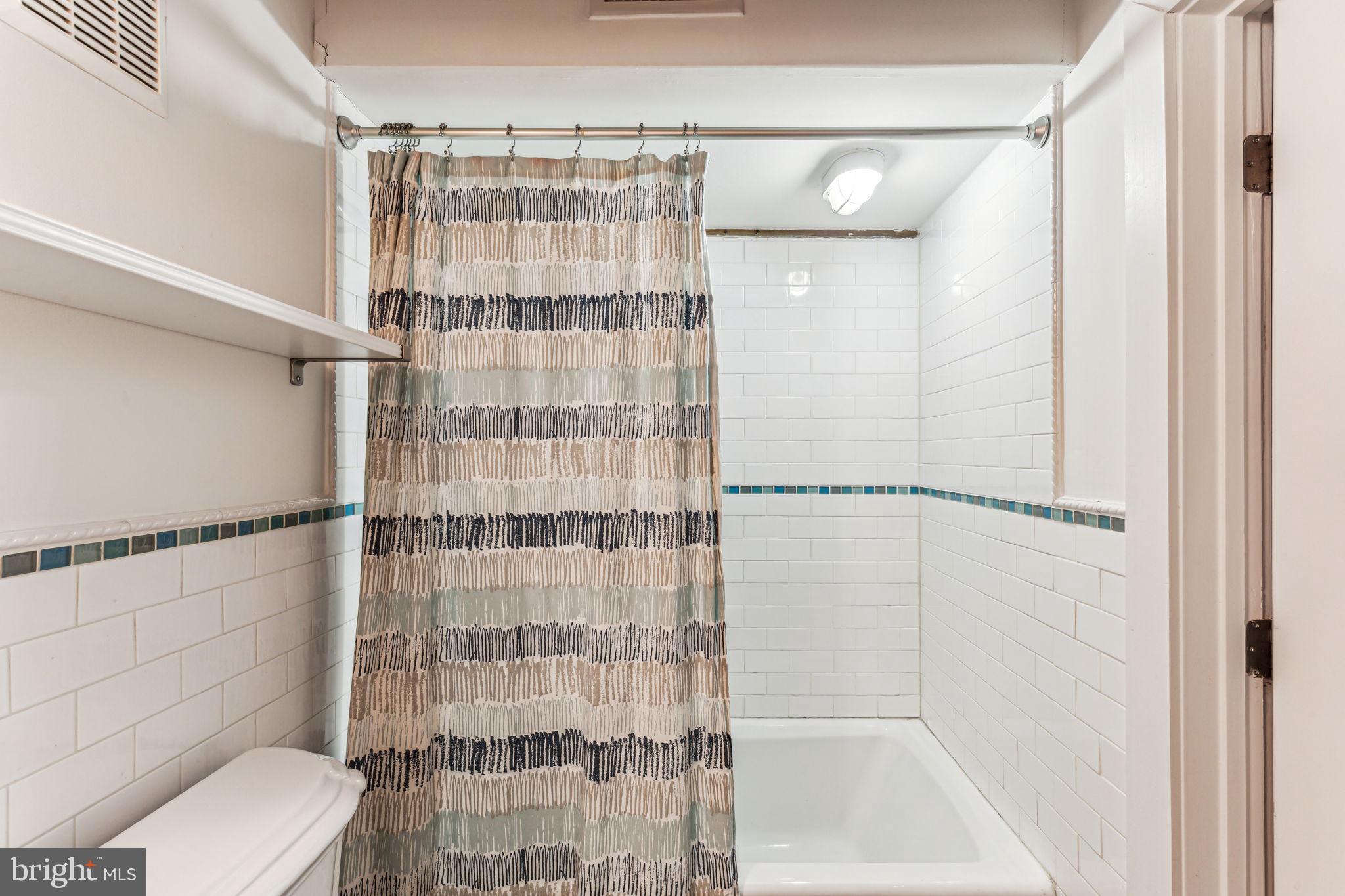 314-18 BROWN ST #204