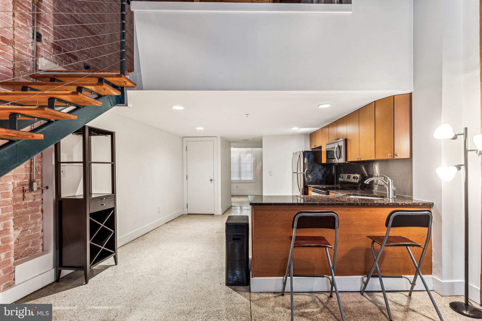 314-18 BROWN ST #204