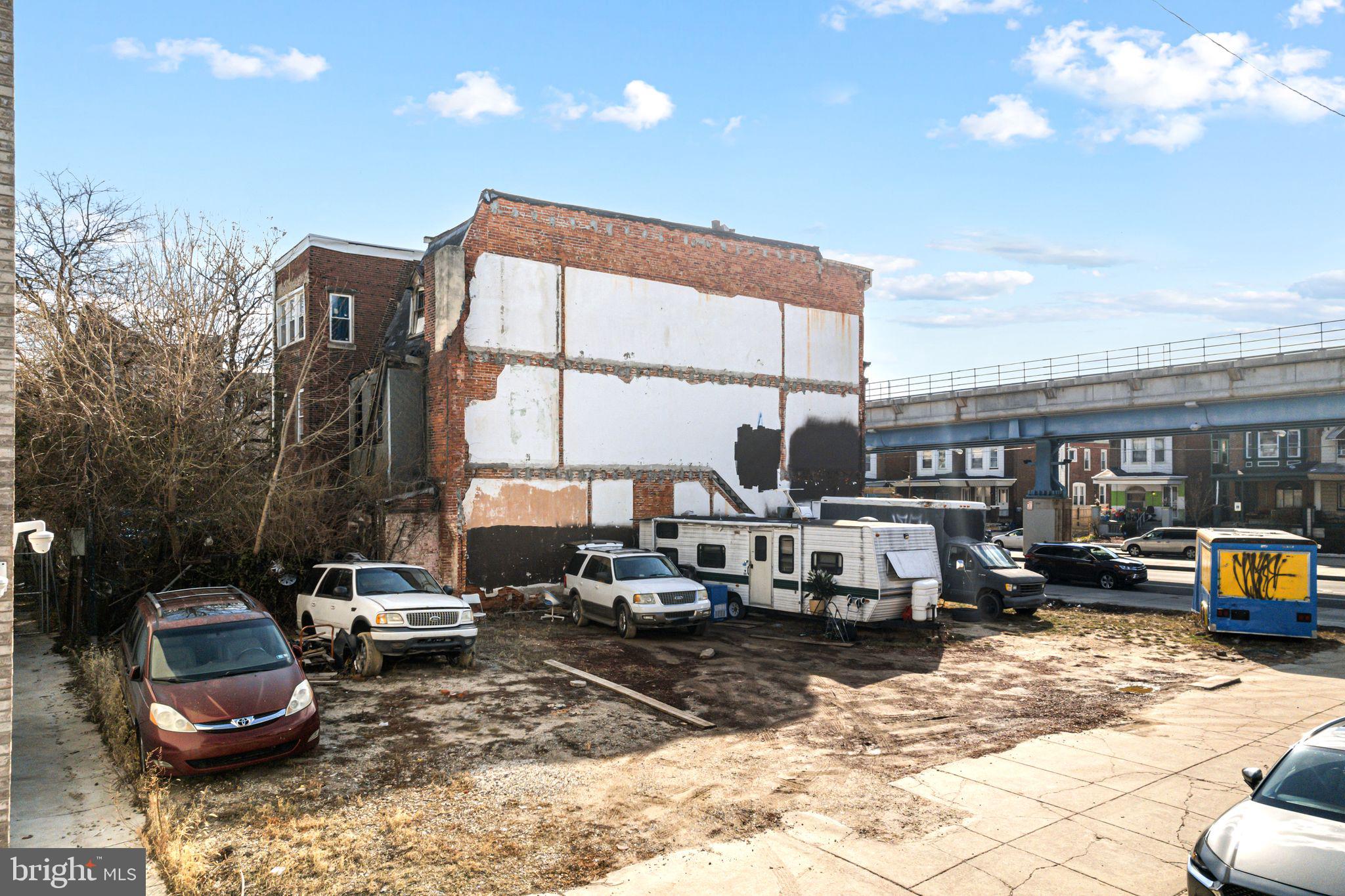 5021-25 Market St