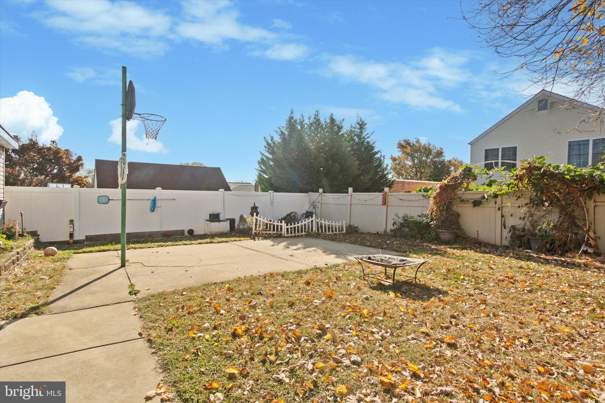 7343 Whitaker Ave