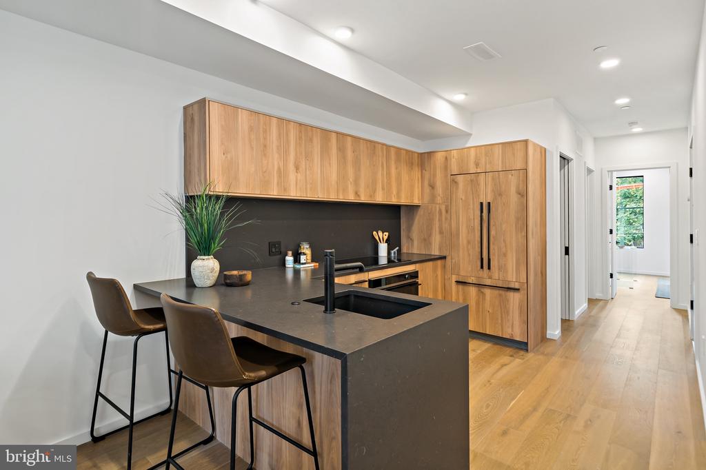 1713b Montrose St #2