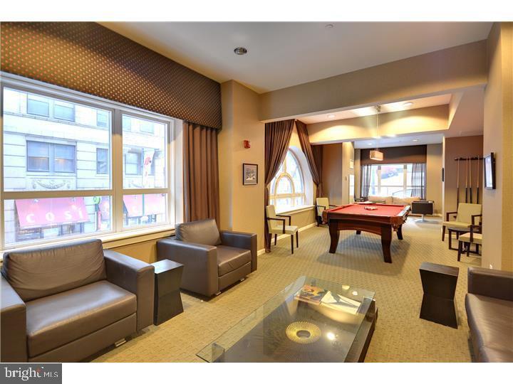 1425 LOCUST ST #16B