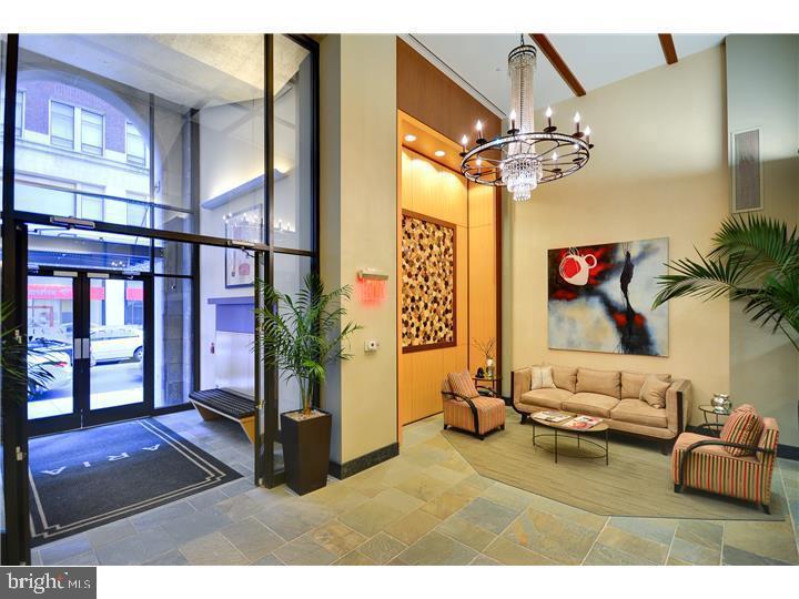 1425 LOCUST ST #16B