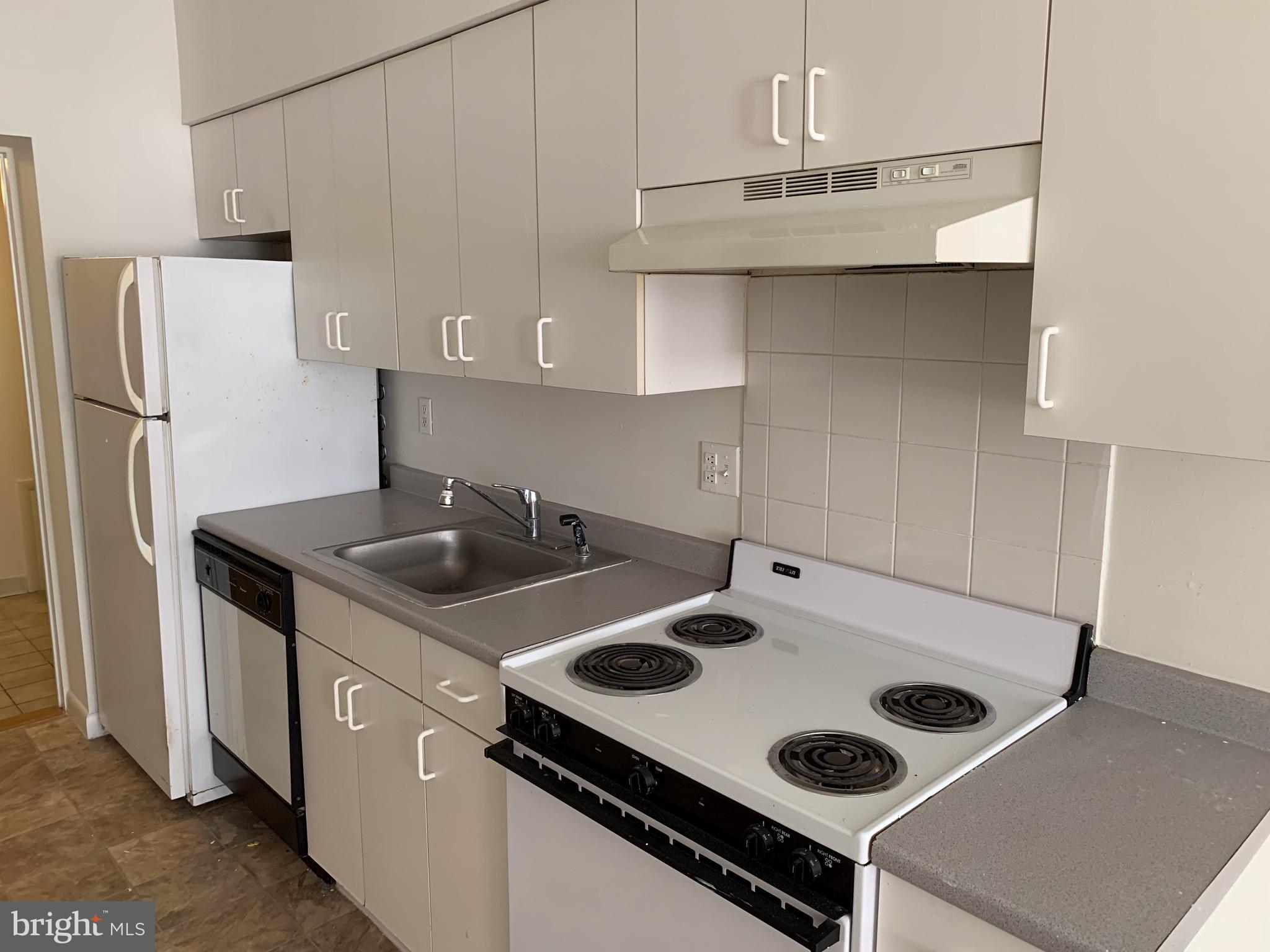 1205 LOCUST ST #UNIT 1F
