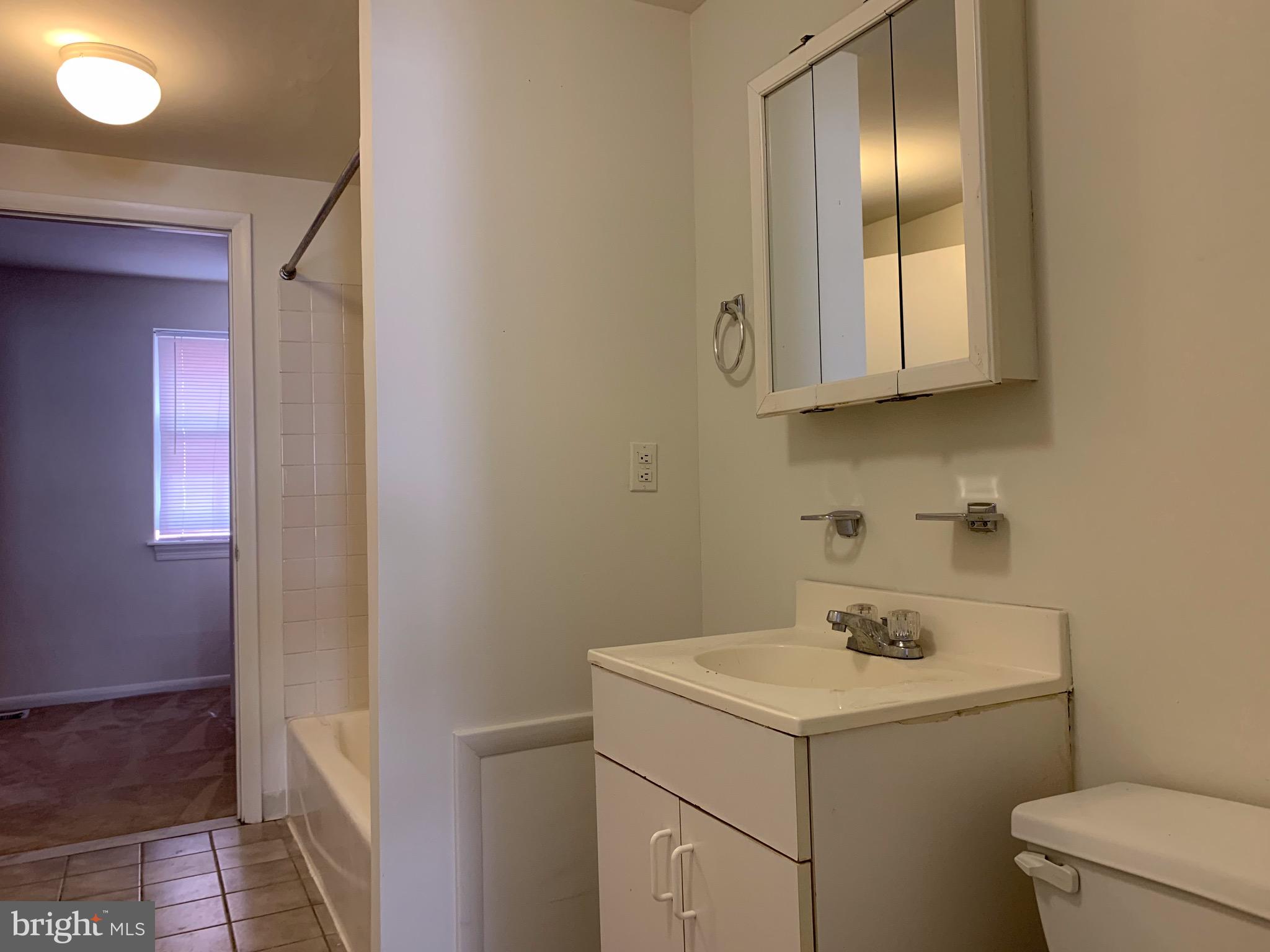 1205 LOCUST ST #UNIT 1F