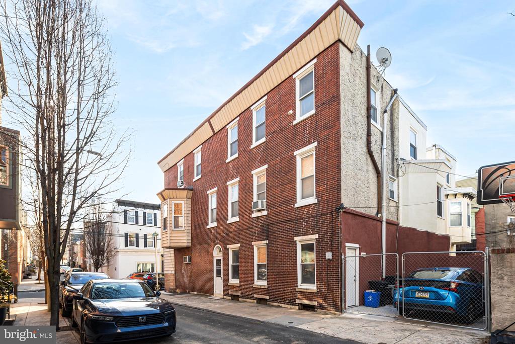2531 Parrish St